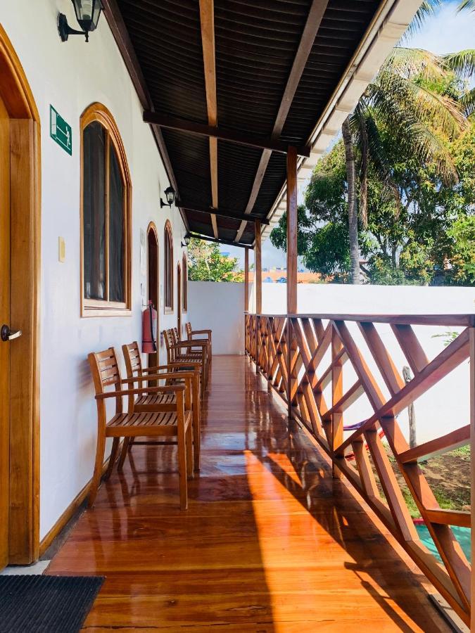 Hostal White House Galapagos Puerto Ayora  Esterno foto