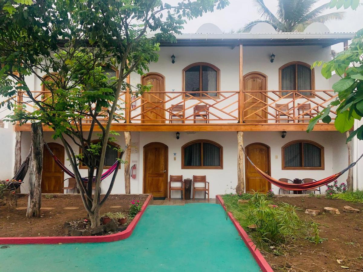 Hostal White House Galapagos Puerto Ayora  Esterno foto