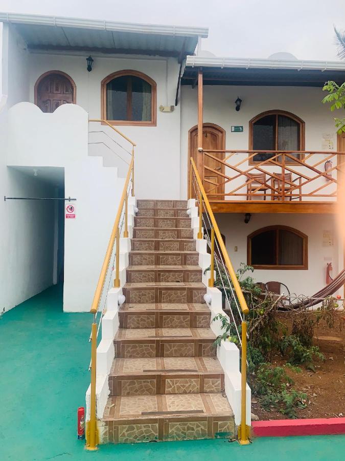 Hostal White House Galapagos Puerto Ayora  Esterno foto