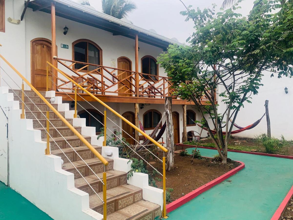 Hostal White House Galapagos Puerto Ayora  Esterno foto