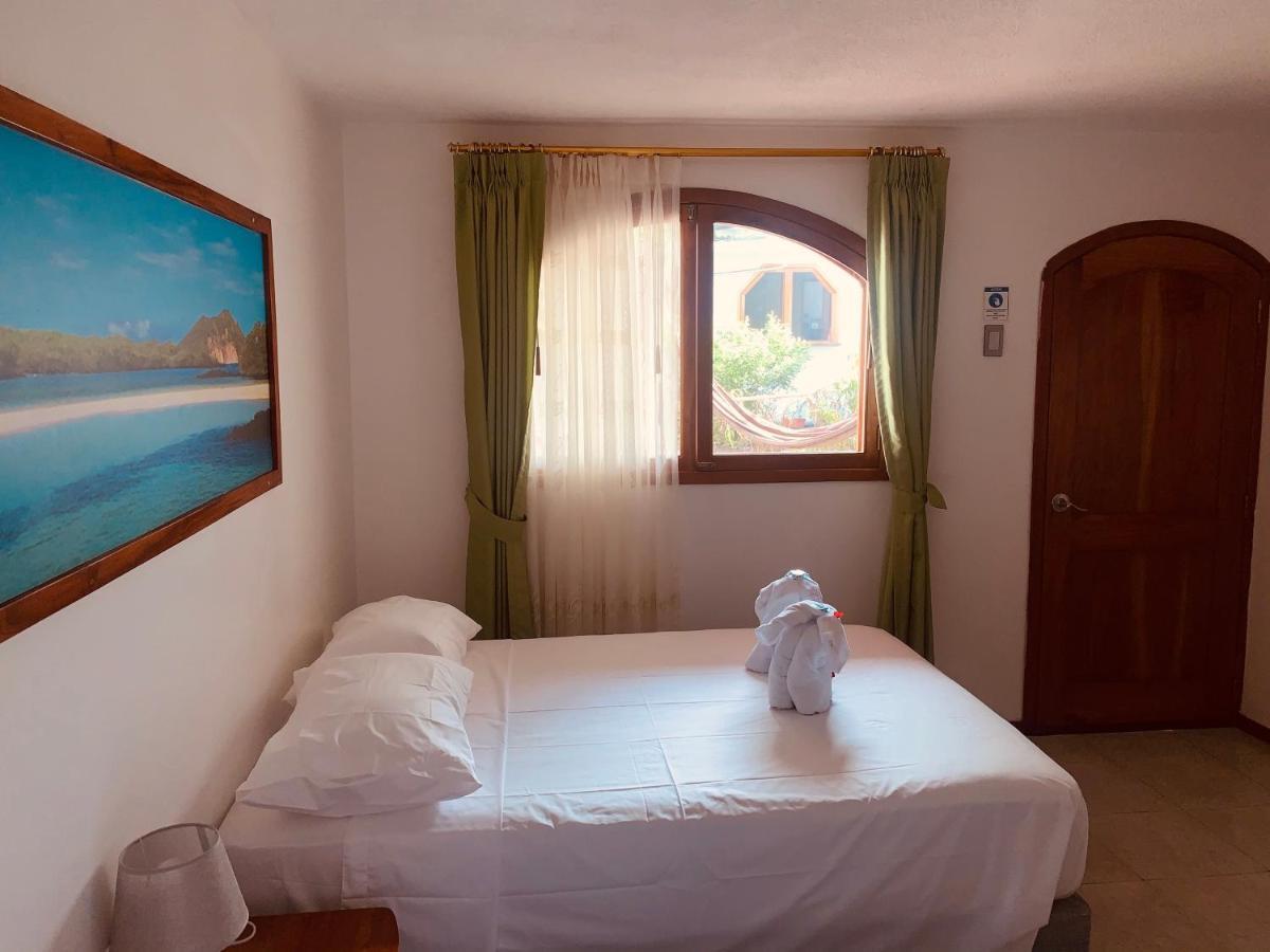 Hostal White House Galapagos Puerto Ayora  Esterno foto