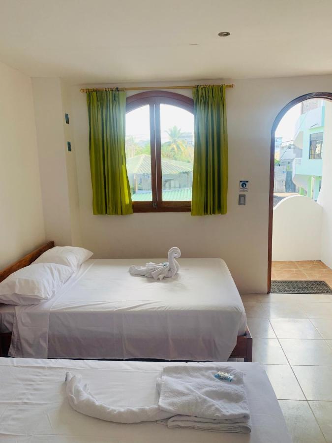 Hostal White House Galapagos Puerto Ayora  Esterno foto