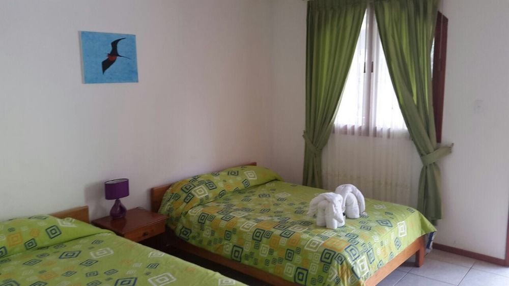 Hostal White House Galapagos Puerto Ayora  Esterno foto