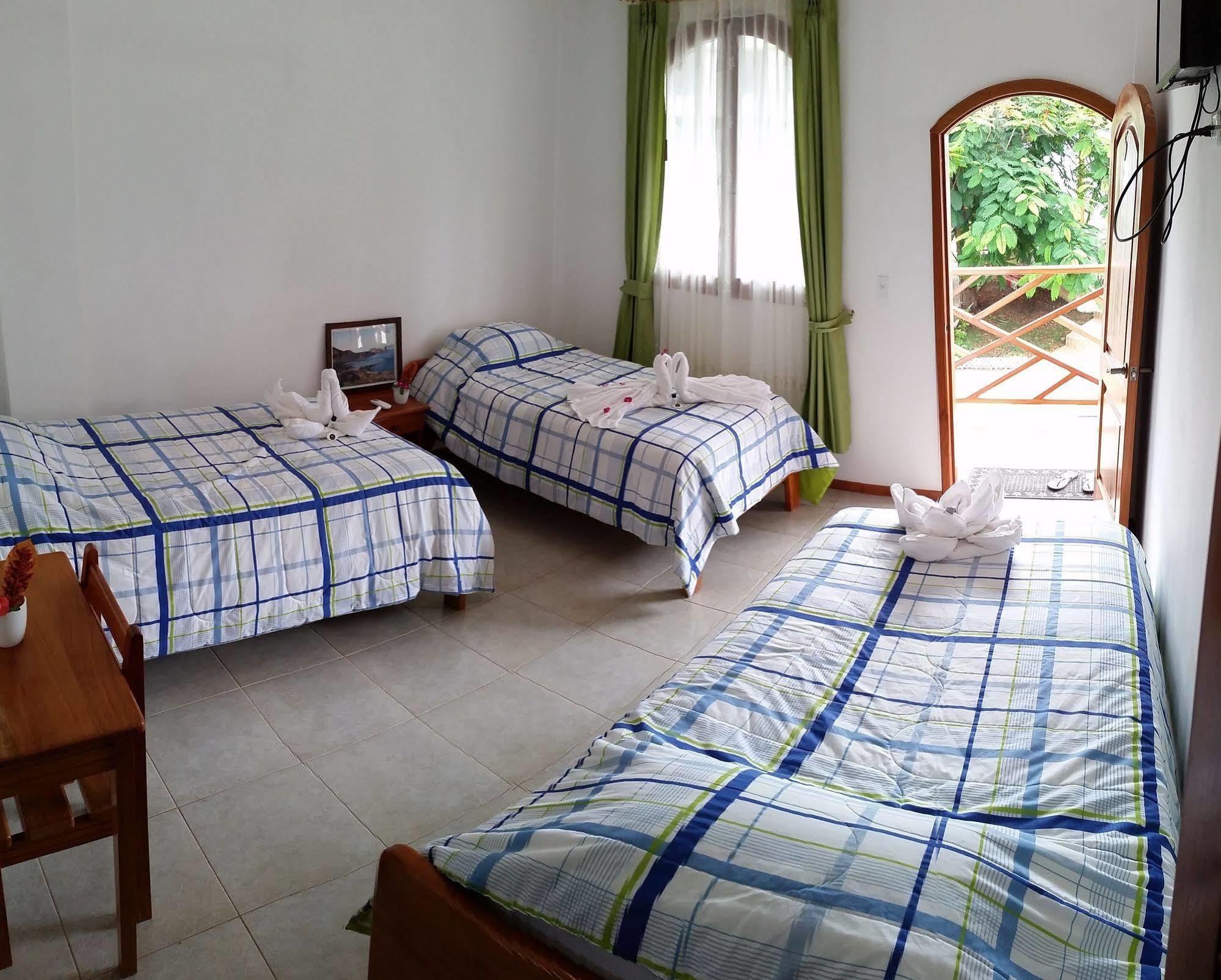 Hostal White House Galapagos Puerto Ayora  Esterno foto