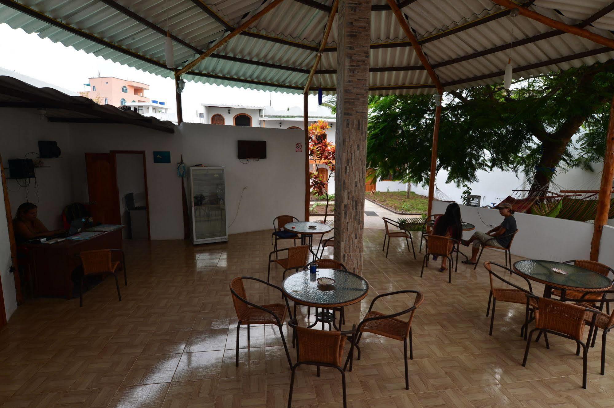 Hostal White House Galapagos Puerto Ayora  Esterno foto