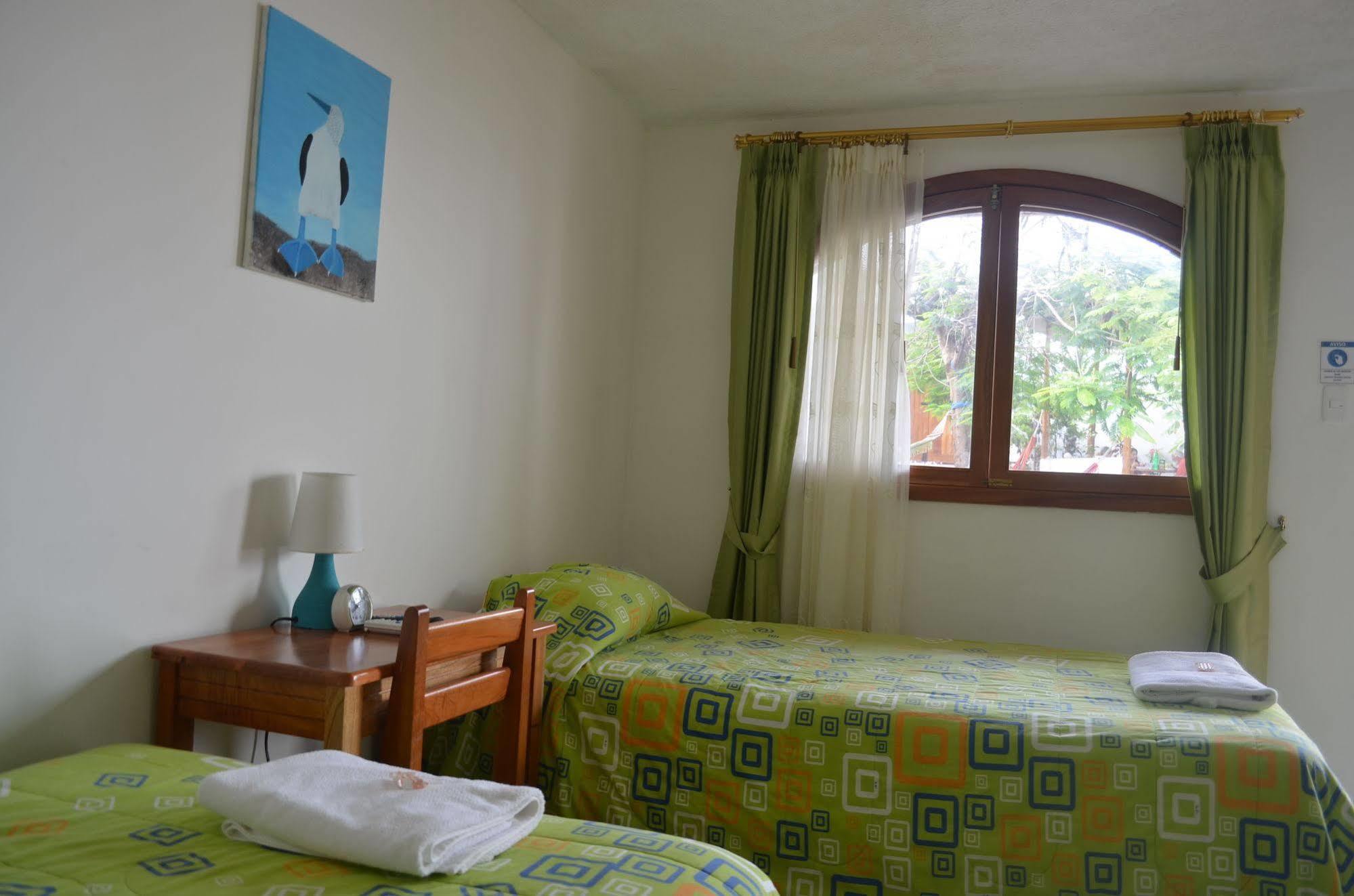 Hostal White House Galapagos Puerto Ayora  Esterno foto