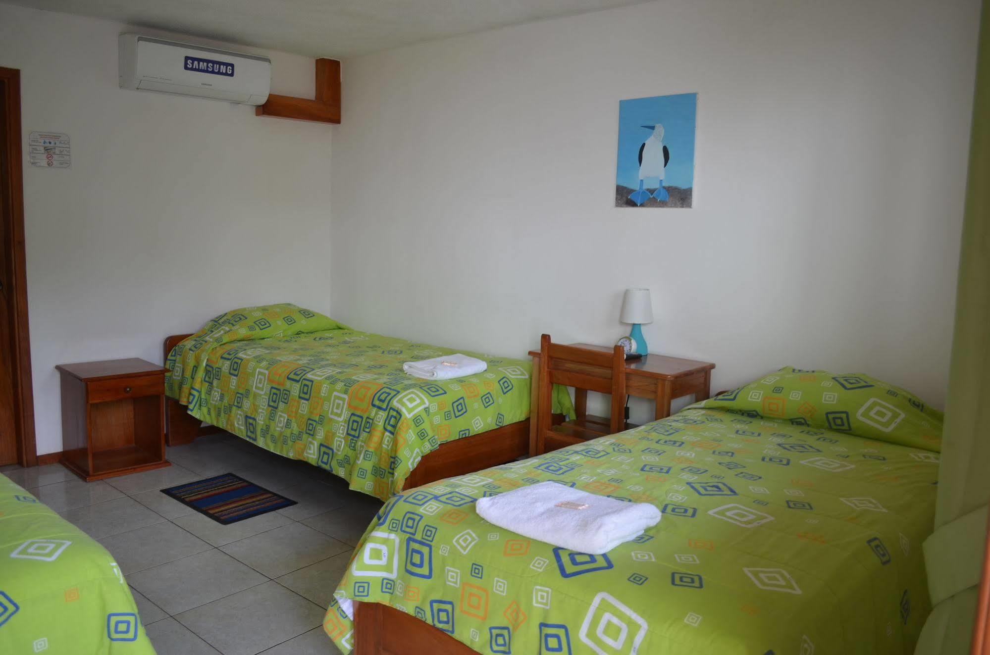 Hostal White House Galapagos Puerto Ayora  Esterno foto