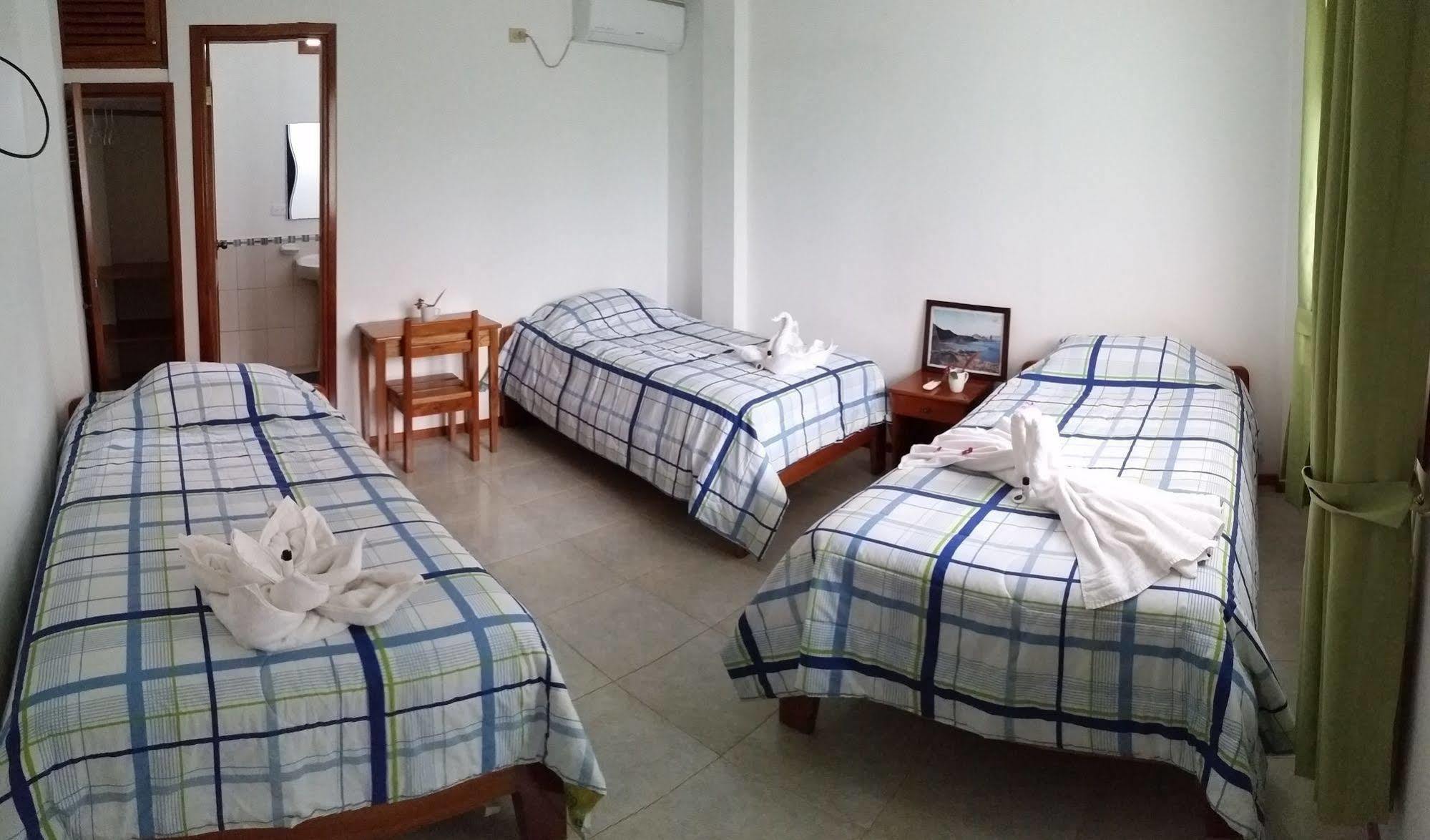 Hostal White House Galapagos Puerto Ayora  Esterno foto