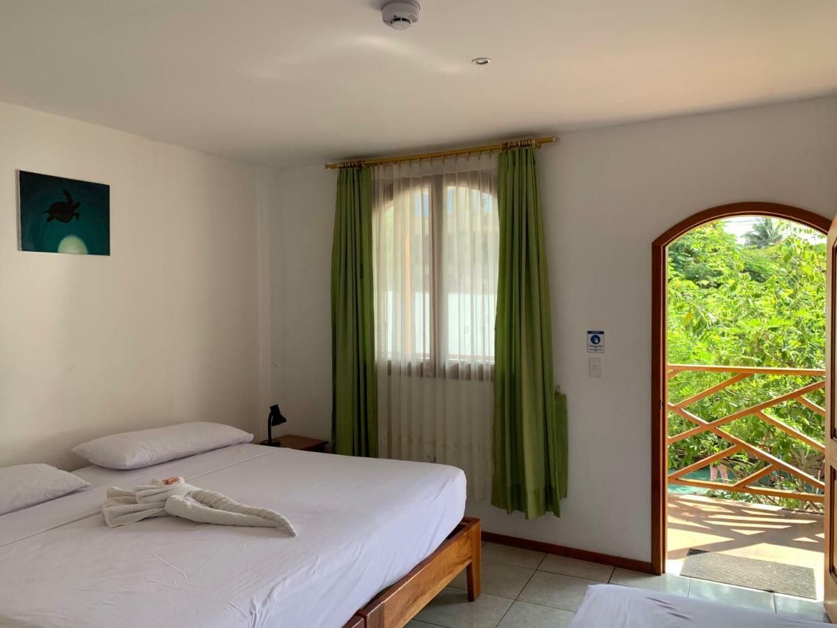 Hostal White House Galapagos Puerto Ayora  Esterno foto