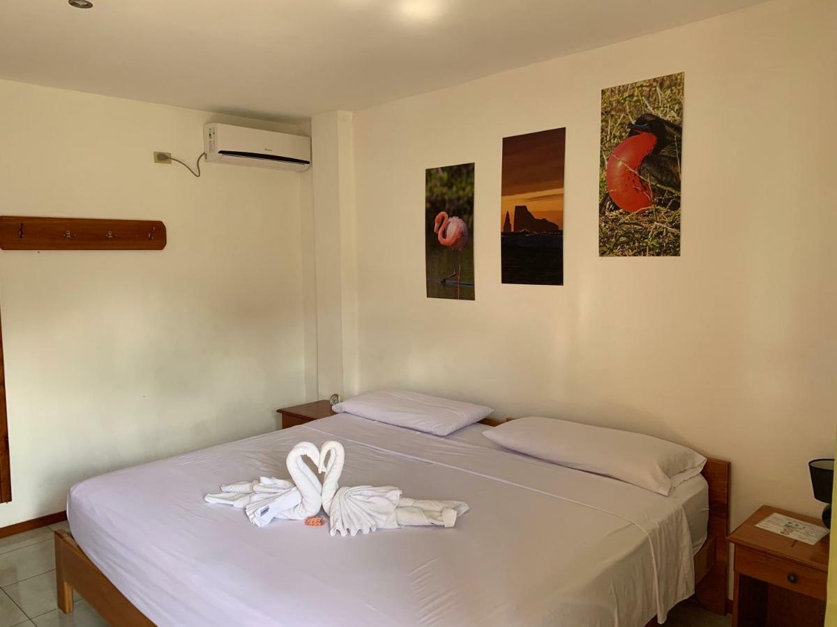 Hostal White House Galapagos Puerto Ayora  Esterno foto