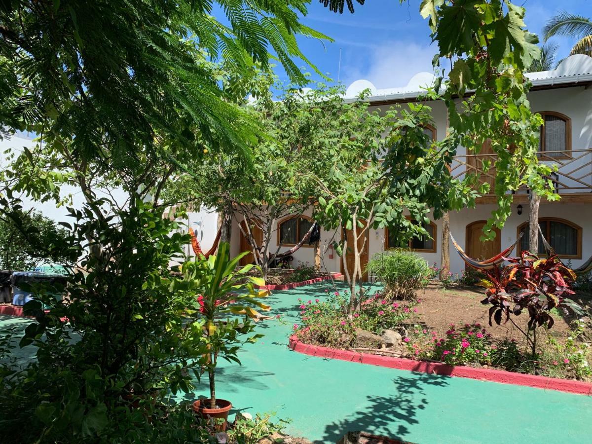 Hostal White House Galapagos Puerto Ayora  Esterno foto